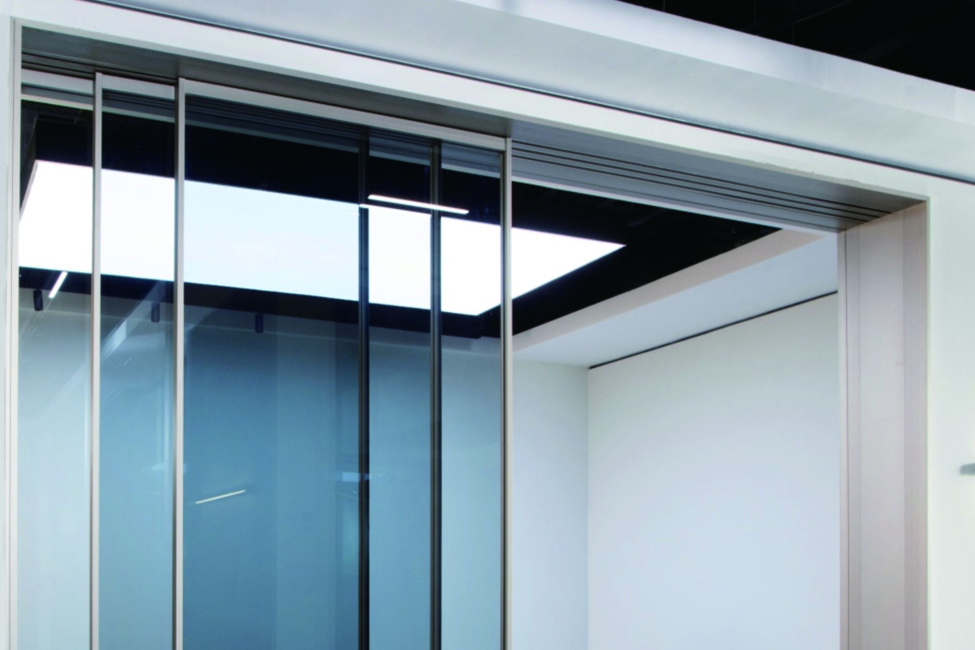 Automated sliding door
